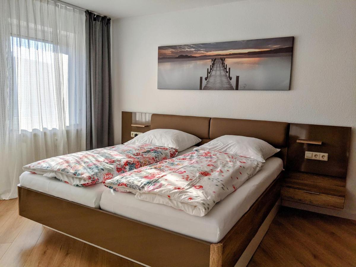 Cozy Apartment With Parking Garage Near Outlet Metzingen  Exterior photo